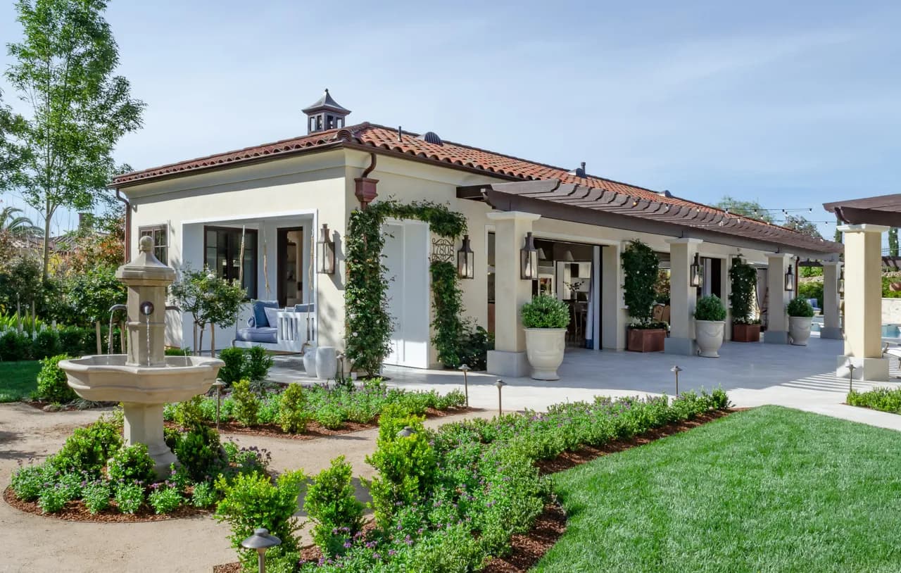 1,200 sq ft Custom Pool House Built for a Rancho Santa Fe Estate image