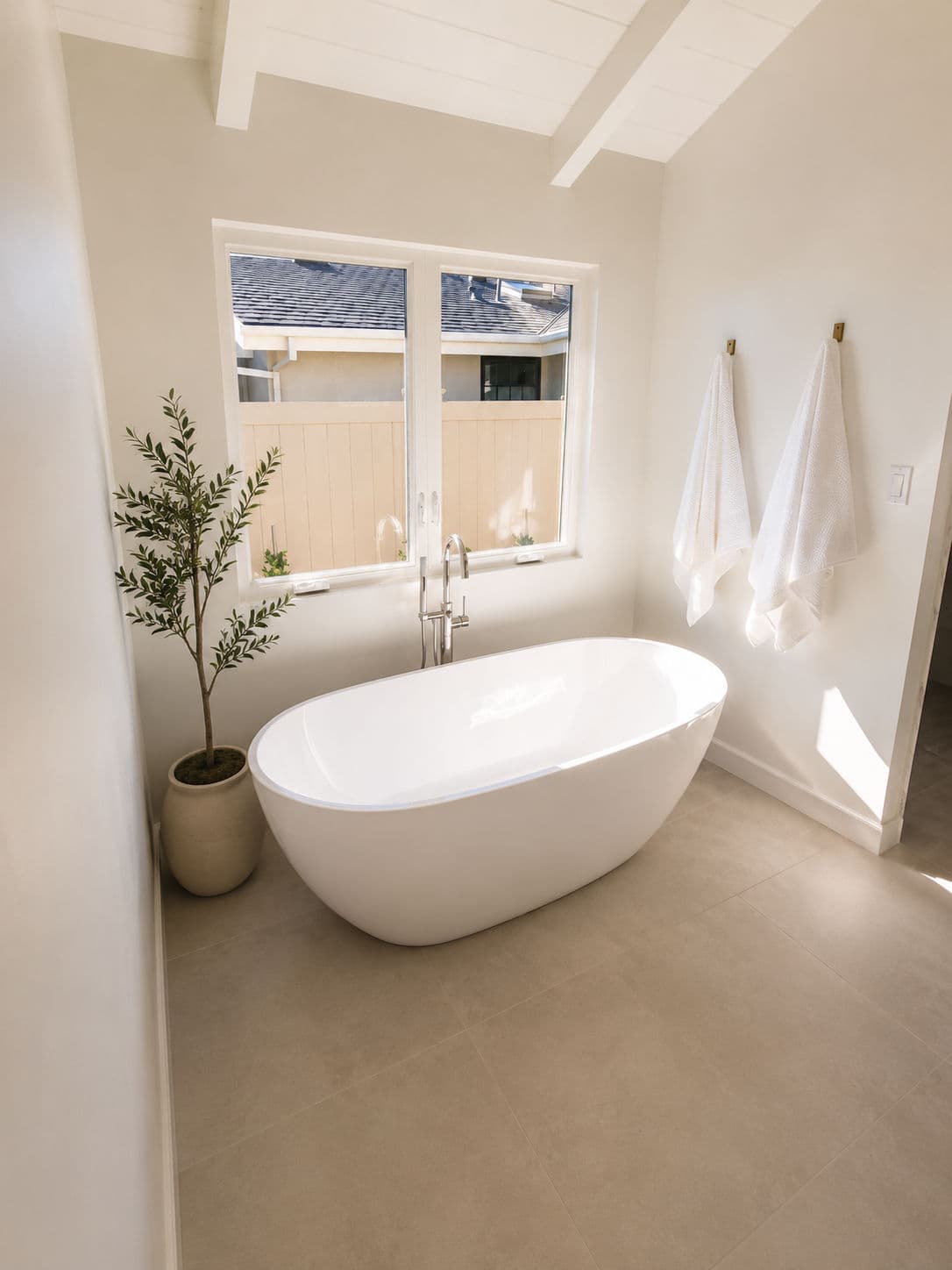 Gallery photos for La Jolla Room Addition and Primary Suite That Feels Like It Was Always There: Image #2