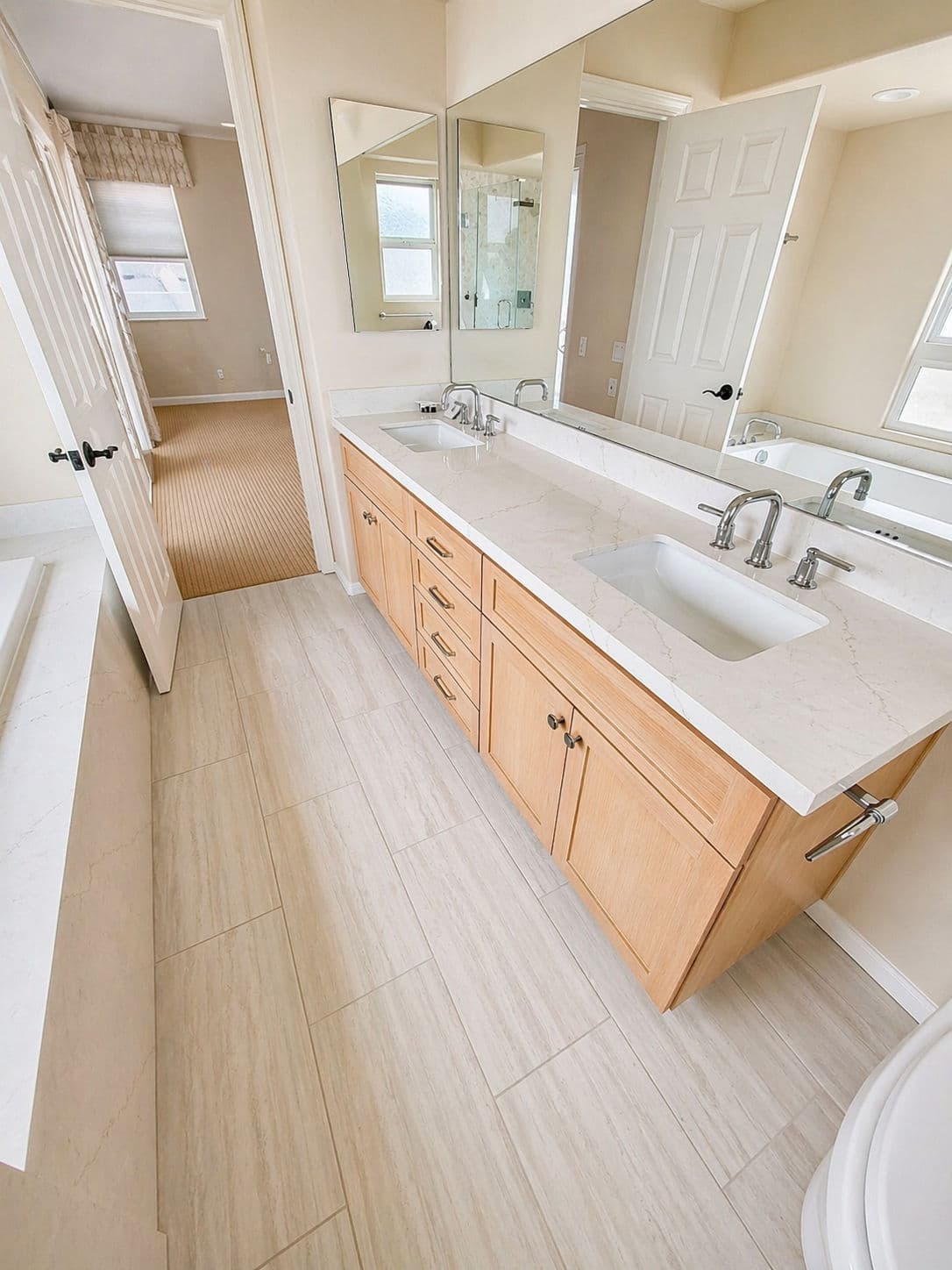 Gallery photos for Full Bathroom Remodel with Ocean Views in Mission Beach: Image #4